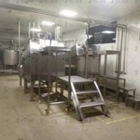 不銹鋼檸檬汁加工成套設(shè)備 混合果汁機(jī)械設(shè)備