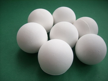 鳳陽(yáng)縣氧化鋁研磨球廠家，陶瓷泥料釉料研磨陶瓷球
