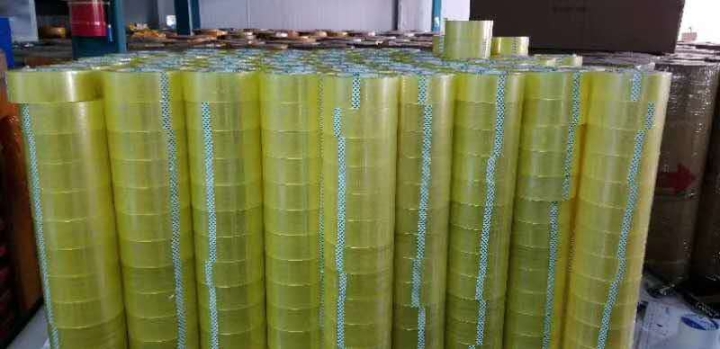 佛山全自動膠帶膠布包裝機(jī)廠家批發(fā)