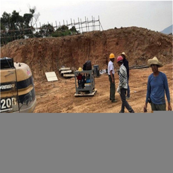仙桃石灰石太硬破碎錘太慢用巖石劈裂機(jī)作業(yè)視頻