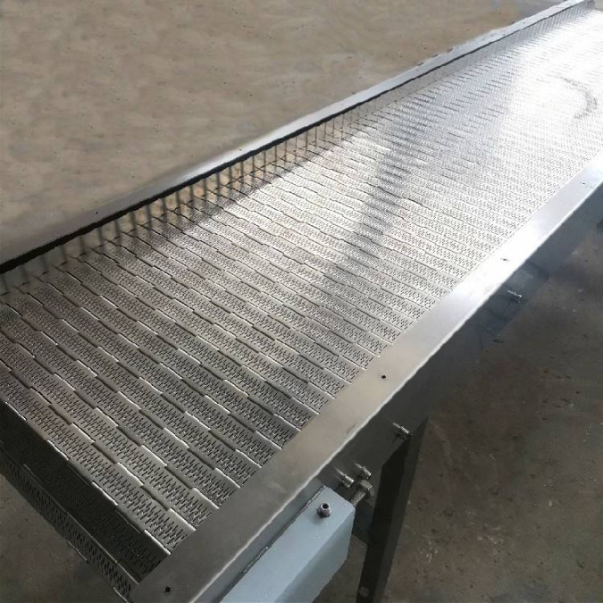 正德輸送鏈板包裝流水線干電池輸送鏈板機(jī)重型板鏈傳送帶