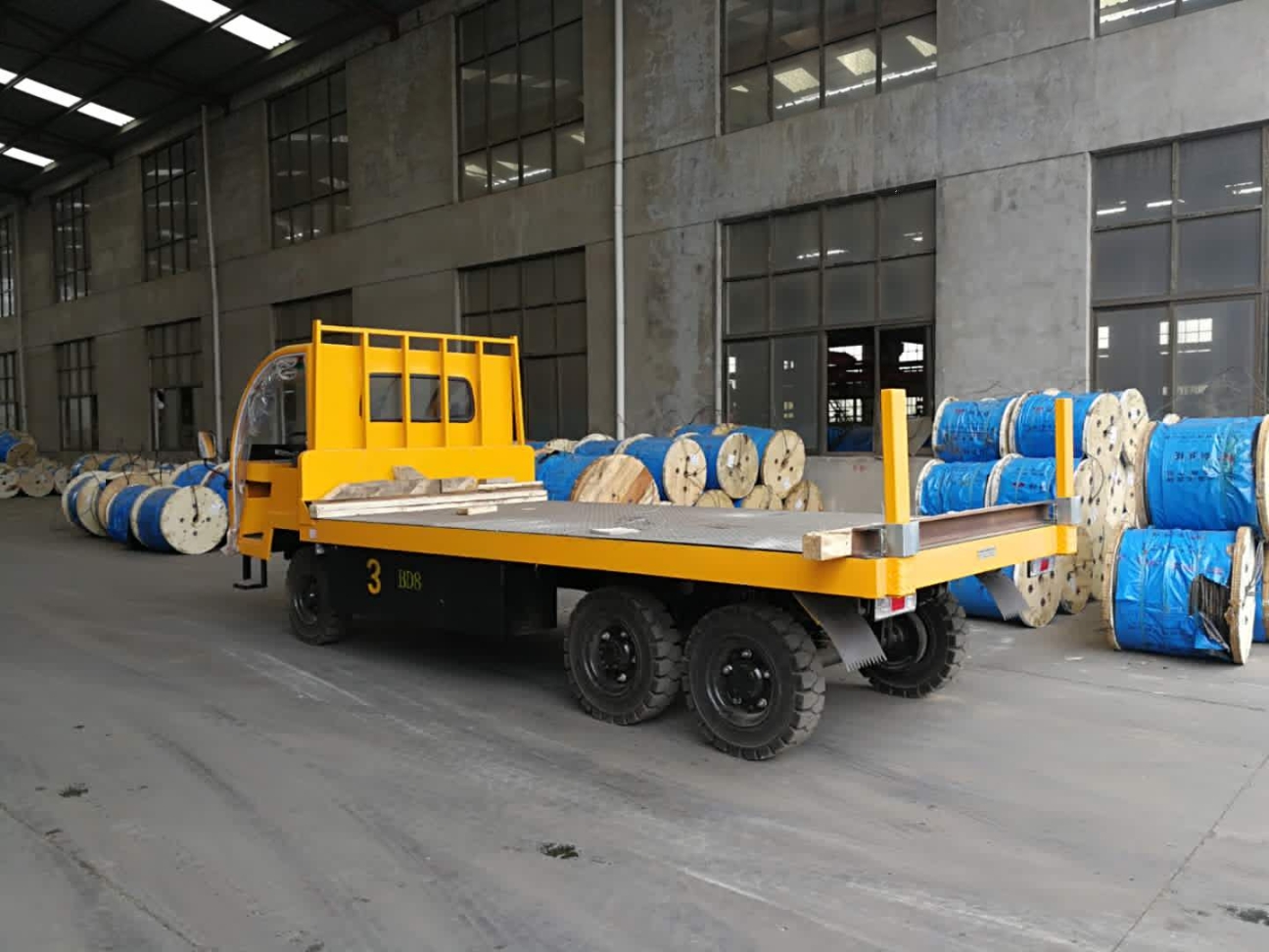 利凱士得電動(dòng)載貨車，電動(dòng)平板搬運(yùn)車供應(yīng)