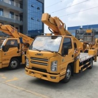 藍(lán)牌高空作業(yè)車20米直臂高空作業(yè)車那個(gè)廠家的好