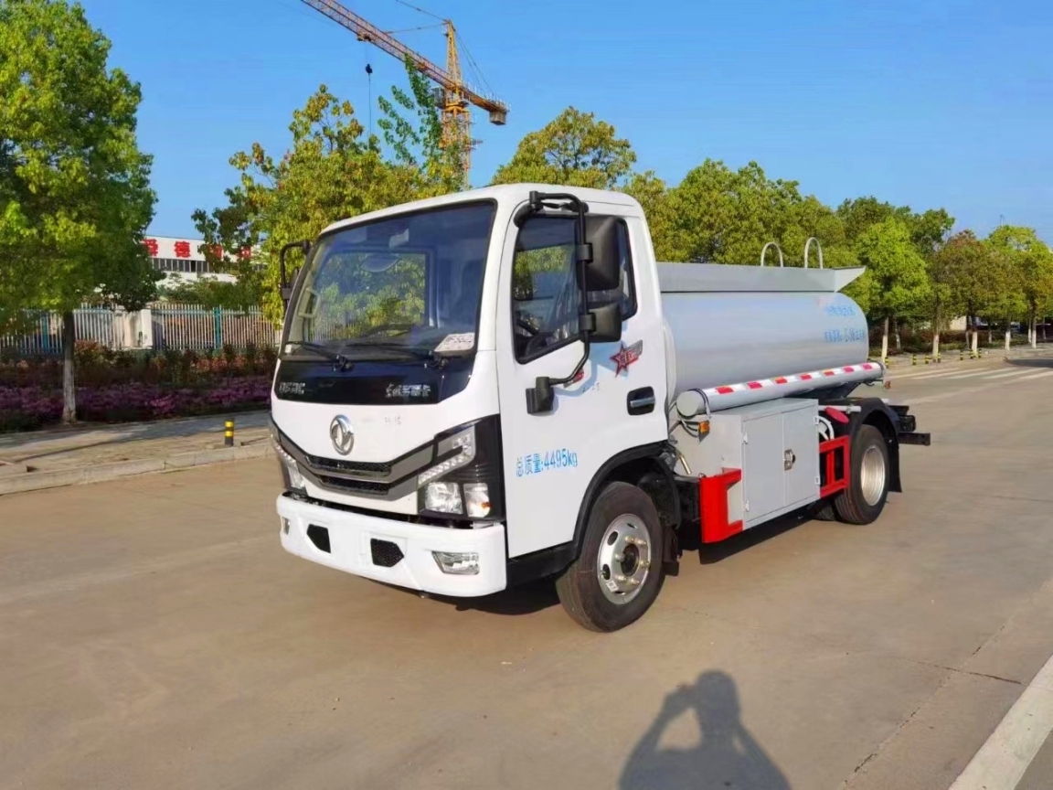 解放減水劑罐車輕量化罐車定制罐車