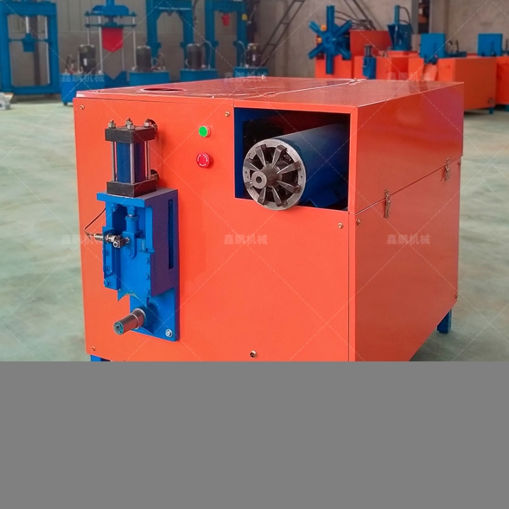 河北鑫鵬定轉(zhuǎn)子拆銅設(shè)備廢舊電機(jī)外殼拆解機(jī)器節(jié)省勞動(dòng)力