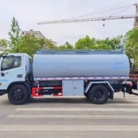 凈水劑運(yùn)輸車二手普貨供液車運(yùn)水罐子車