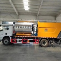 江西同步碎石封層車生產(chǎn)廠家陜汽德龍后八輪同步碎石封層車