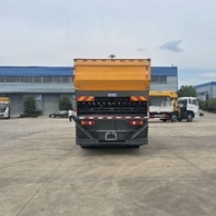 青海同步碎石封層車批發(fā)陜汽德龍后八輪同步碎石封層車
