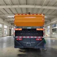 重慶同步碎石封層車報價及圖片陜汽德龍后八輪同步碎石封層車