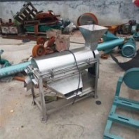 煙臺(tái) 蘋果梨破碎制粒機(jī) 仙人掌打漿機(jī) 360生姜打漿機(jī)