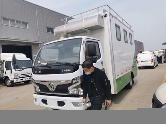 安徽服裝售貨車發(fā)展