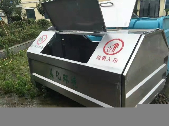 垃圾車?yán)湟粋€也是批發(fā)價小區(qū)物業(yè)垃圾箱報價