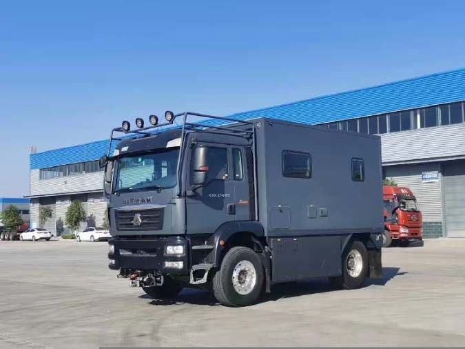 小型重汽汕德卡房車銷售,汕德卡越野房車