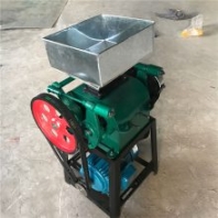 商洛貓砂顆粒破碎機(jī)黃豆破碎機(jī)拉絲對(duì)輥擠扁機(jī)廠家直銷