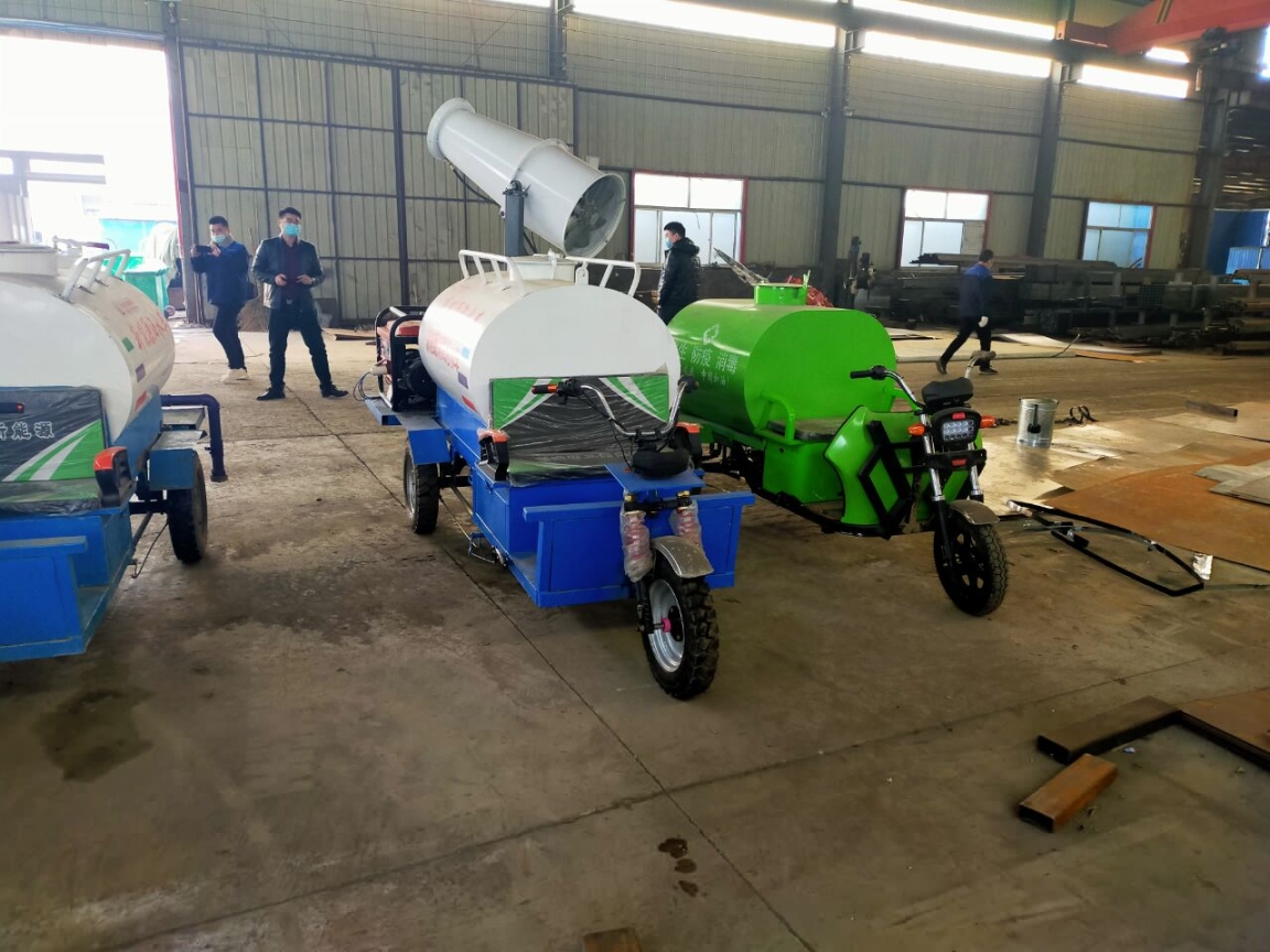 廣西耐用創(chuàng)潔霧炮車廠家直銷,噴霧霧炮車