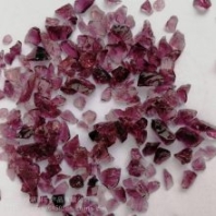 供應(yīng)透明原色玻璃砂 多型號魚缸彩色玻璃砂 地坪彩色玻璃砂