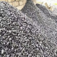 廣西黑色碎石_樂(lè)意魚(yú)缸裝飾點(diǎn)綴黑色礫石廠家