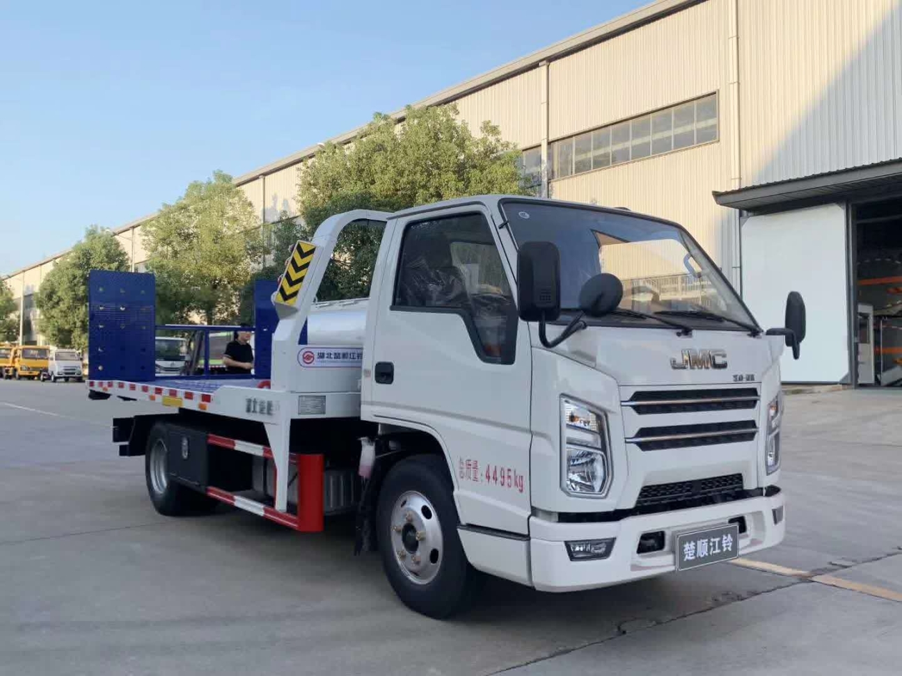 國六江鈴順達全落地液壓翻轉(zhuǎn)板清障車