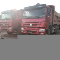 轉(zhuǎn)讓二手自卸車14年豪沃國四二手后八輪翻斗自卸車