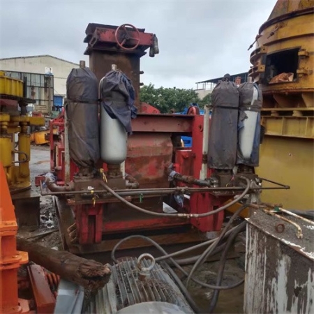 貴州陶立砂出售大宏立60x90高壓對輥破碎機,對輥機