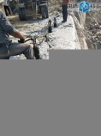 臺州溫嶺地基基坑開挖石頭太硬不能爆破用什么機械